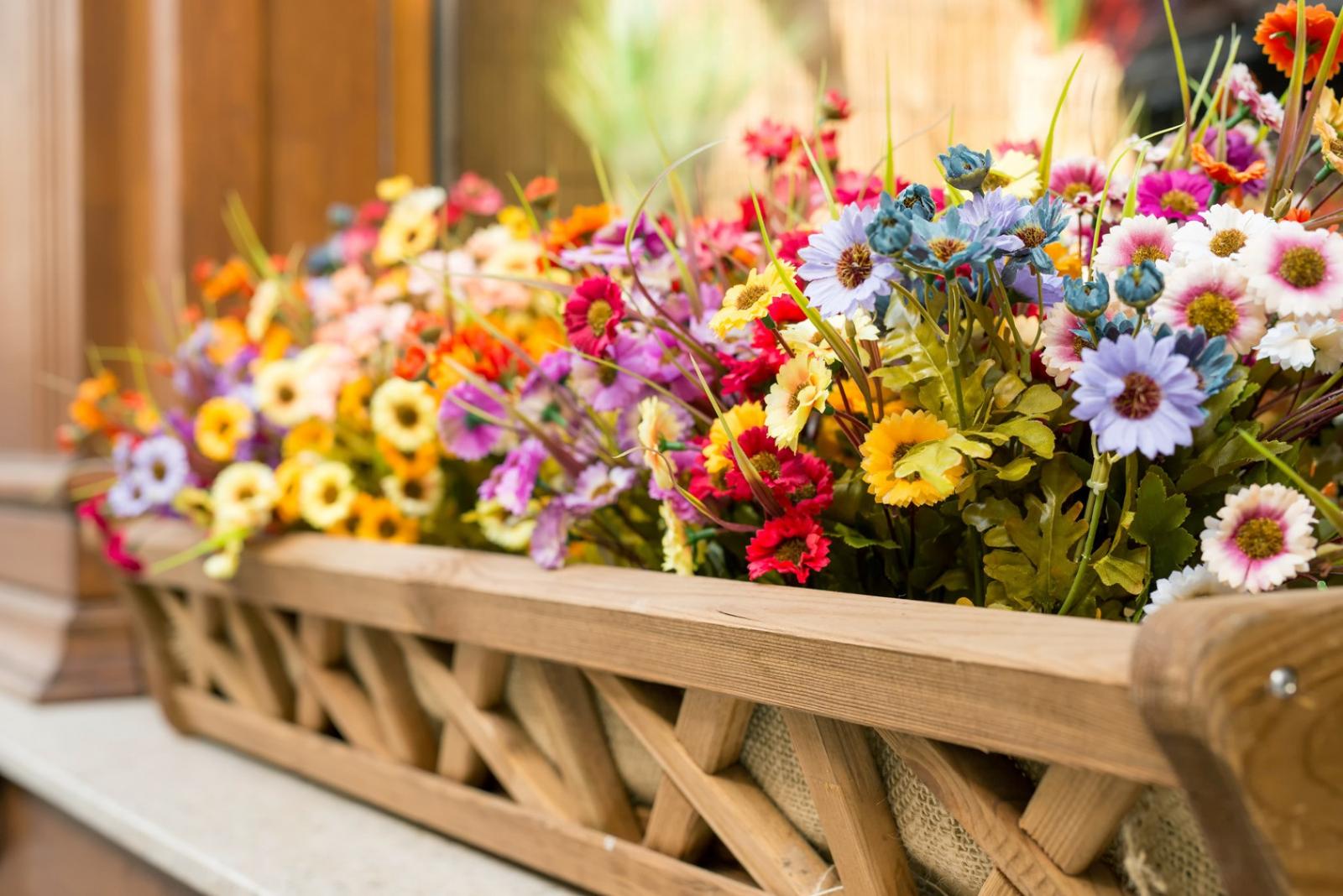 curb appear flower boxes